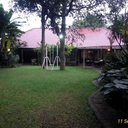 Casakhasa Otel Cakarta Dış mekan fotoğraf
