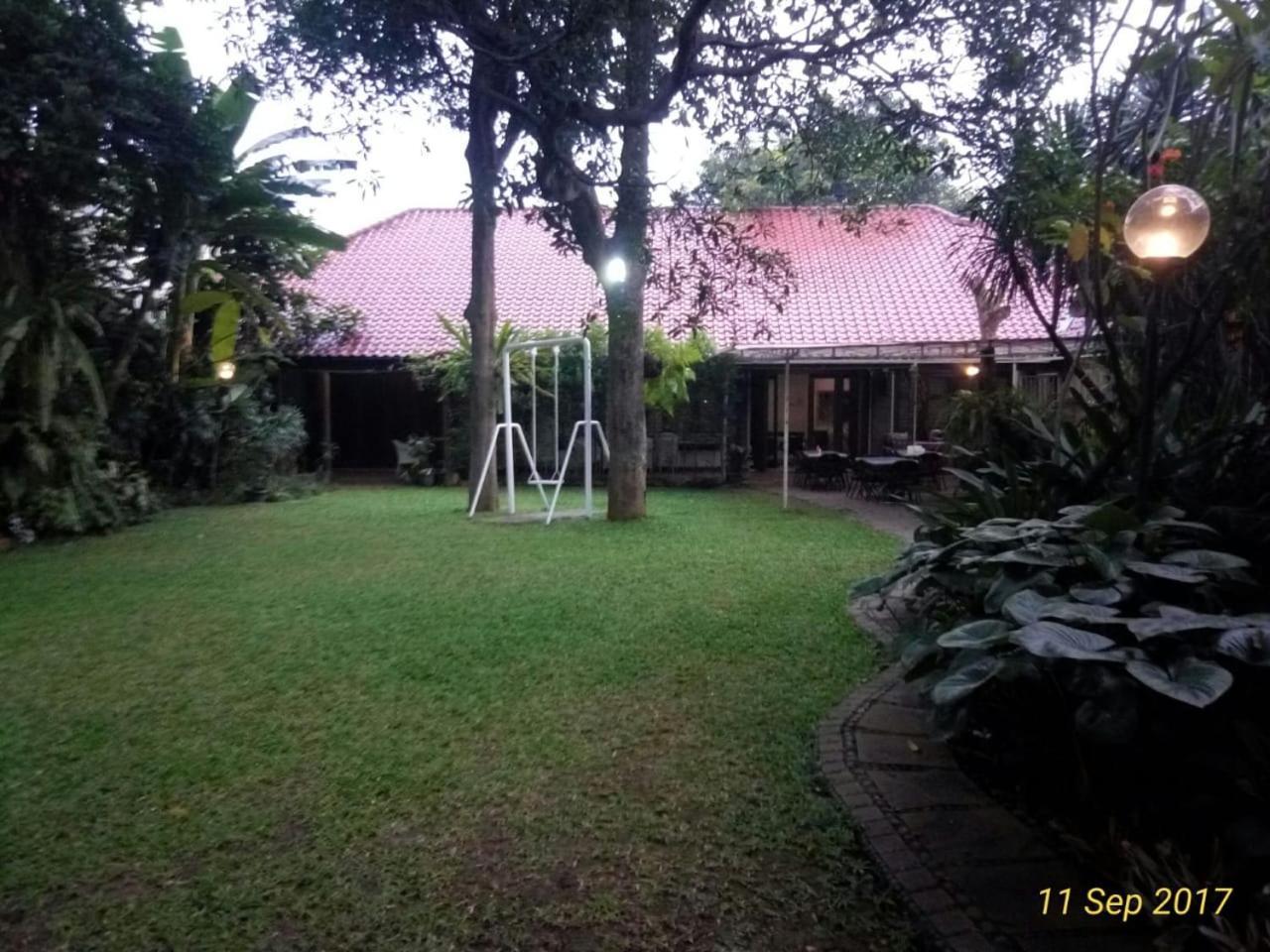 Casakhasa Otel Cakarta Dış mekan fotoğraf